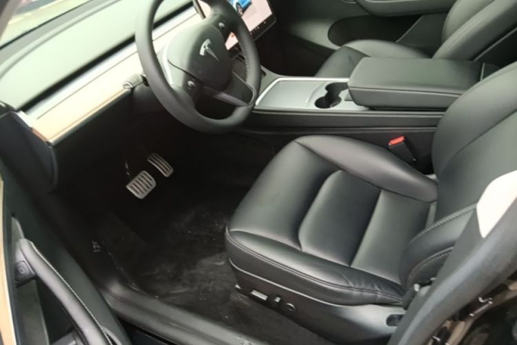 Tesla Model Y 2023 #15 Tesla Model Y 2023 car image #15