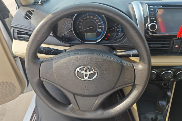 Toyota Vios 2015 car image #11