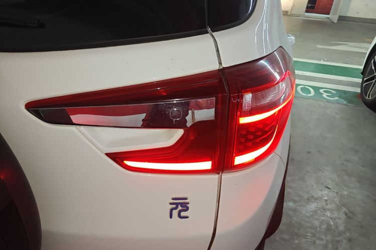 BYD Yuan New Energy 2019 #8 BYD Yuan New Energy 2019 car image #8
