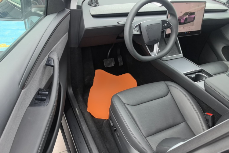 Tesla Model Y 2025 #16 Tesla Model Y 2025 immagine di auto #16