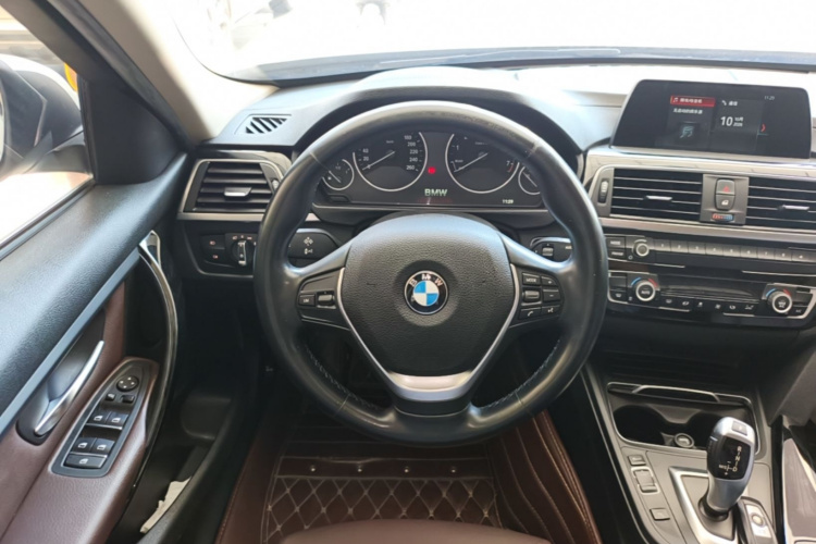 BMW 3 Series 2017 #11 BMW 3 Series 2017 изображение автомобиля #11