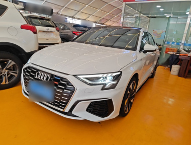 Audi A3 2023 immagine di auto 