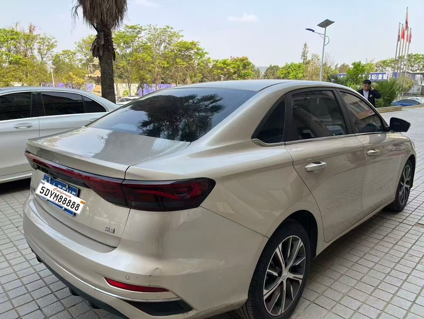 GEELY Emgrand 2023 car image #5