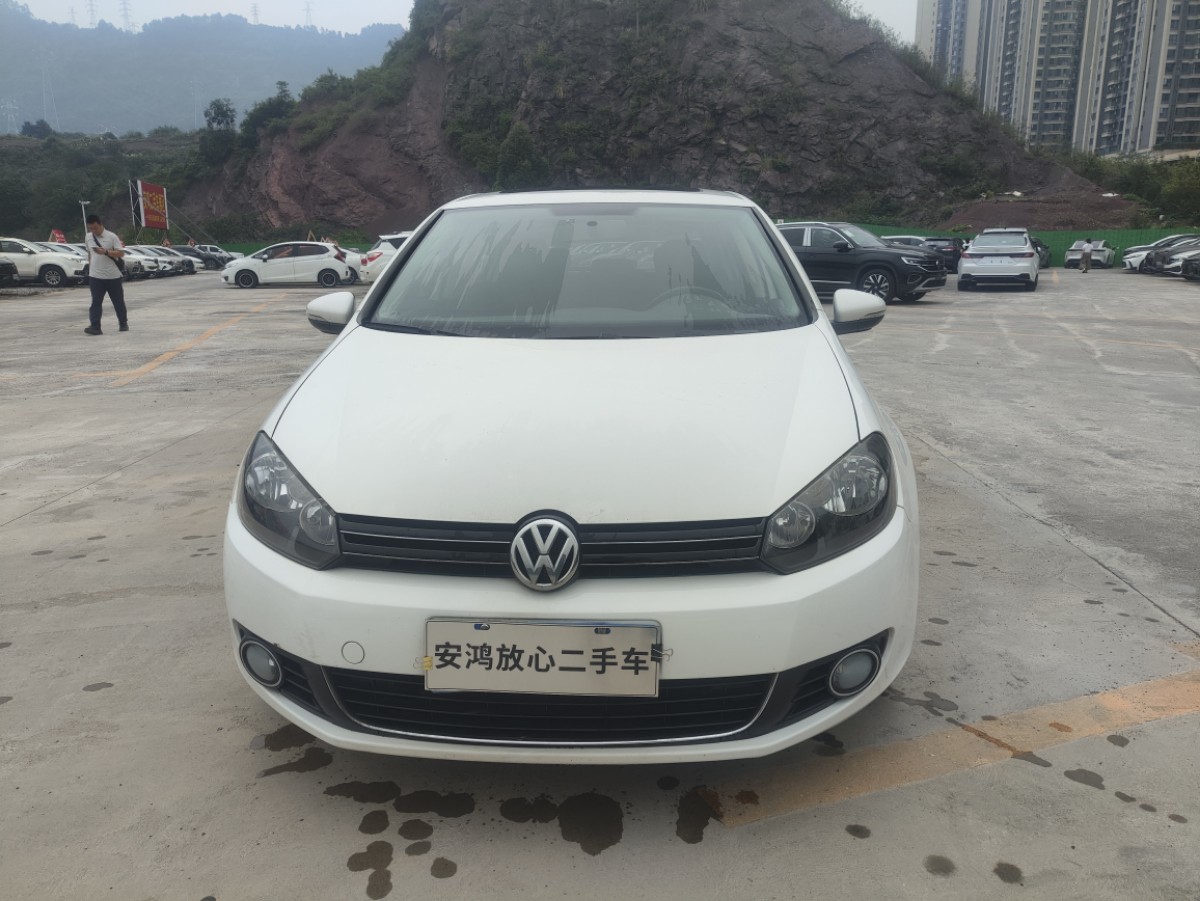 Volkswagen Golf 2014 car image #2