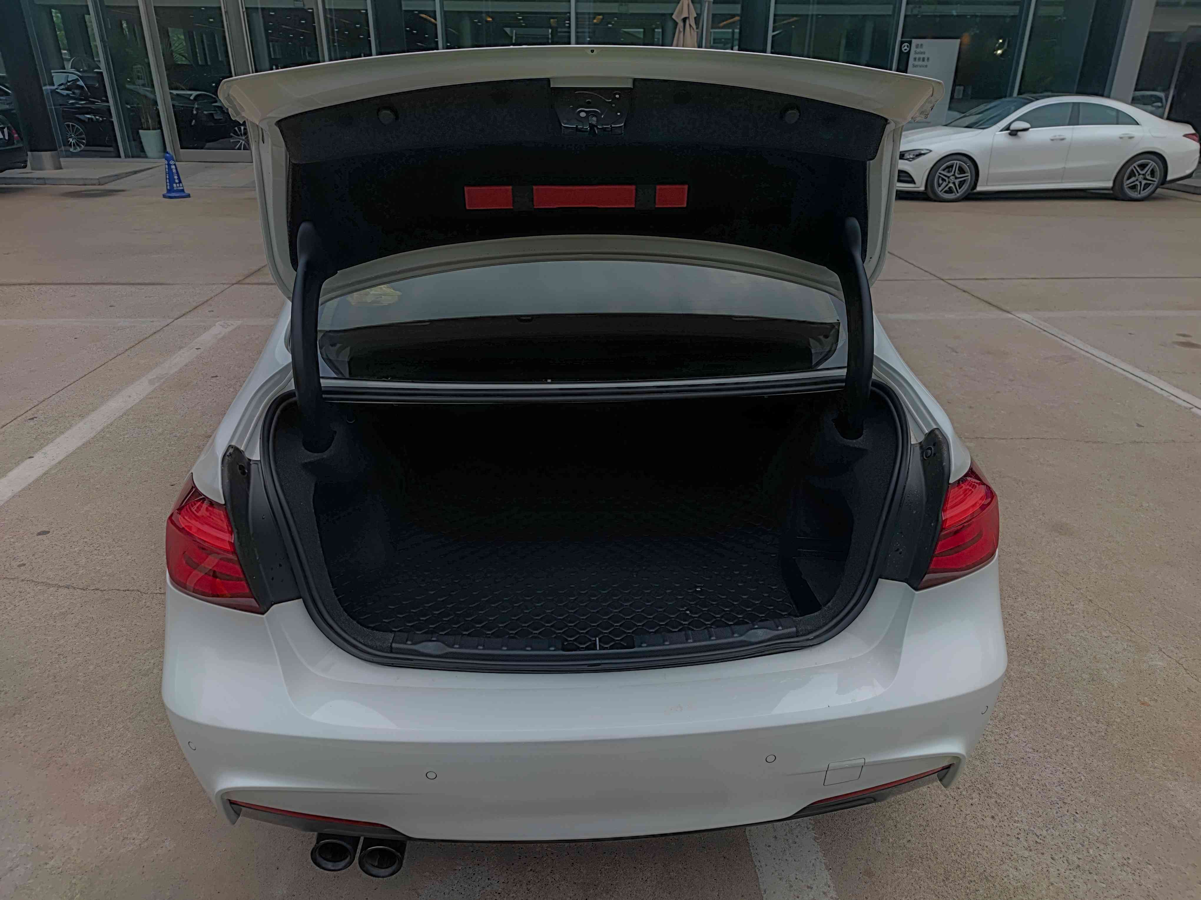 BMW 3 Series 2019 #5 BMW 3 Series 2019 car image #5