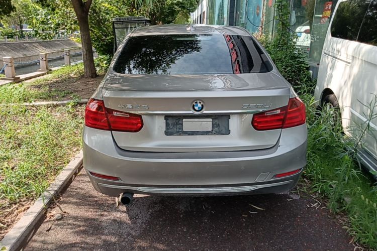 BMW 3 Series 2017 #4 BMW 3 Series 2017 car image #4