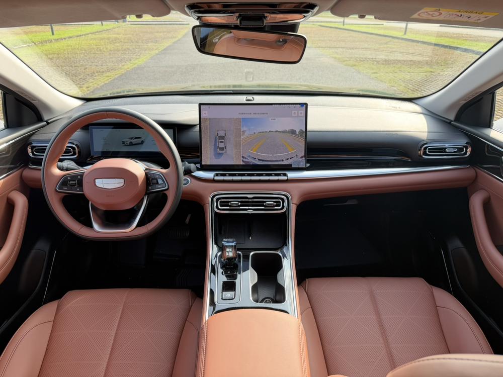GEELY Emgrand 2025 #18 GEELY Emgrand 2025 car image #18