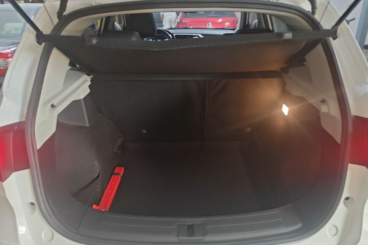 MG ZS 2023 car image #19