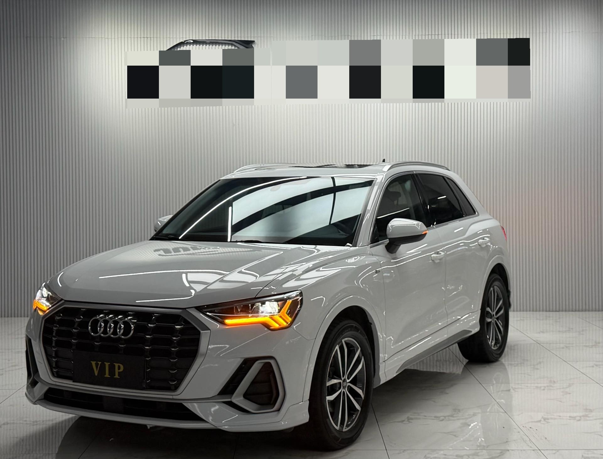 Audi Q3 2023 car image 