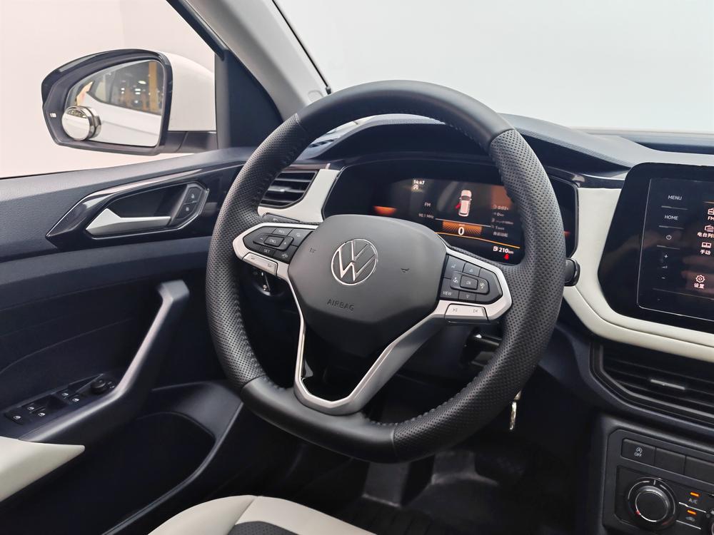 Volkswagen Tharu 2024 car image #16