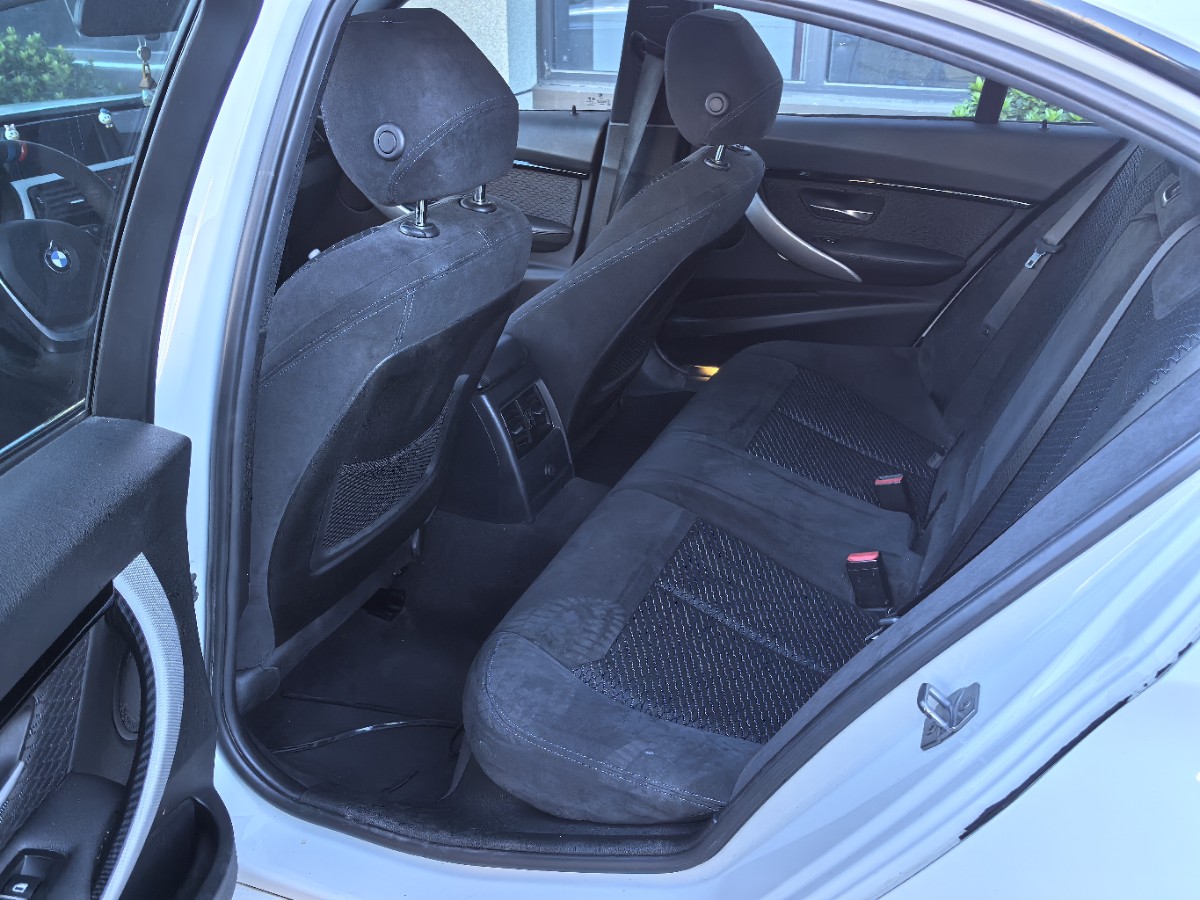 BMW 3 Series 2017 car image #8