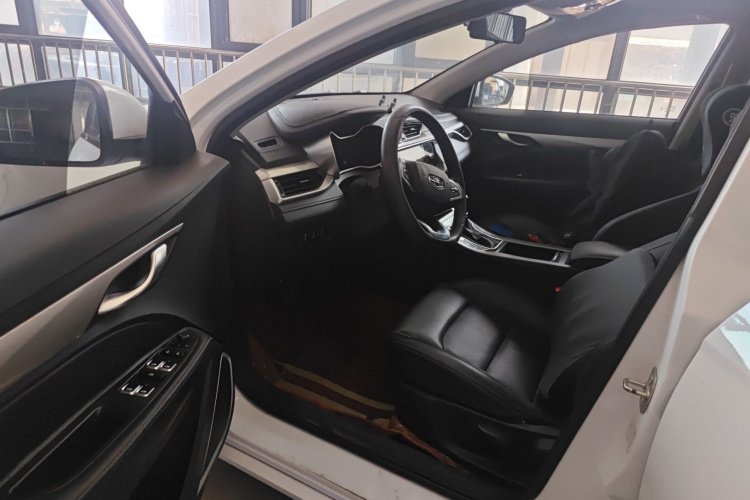 GEELY Emgrand 2020 car image #13