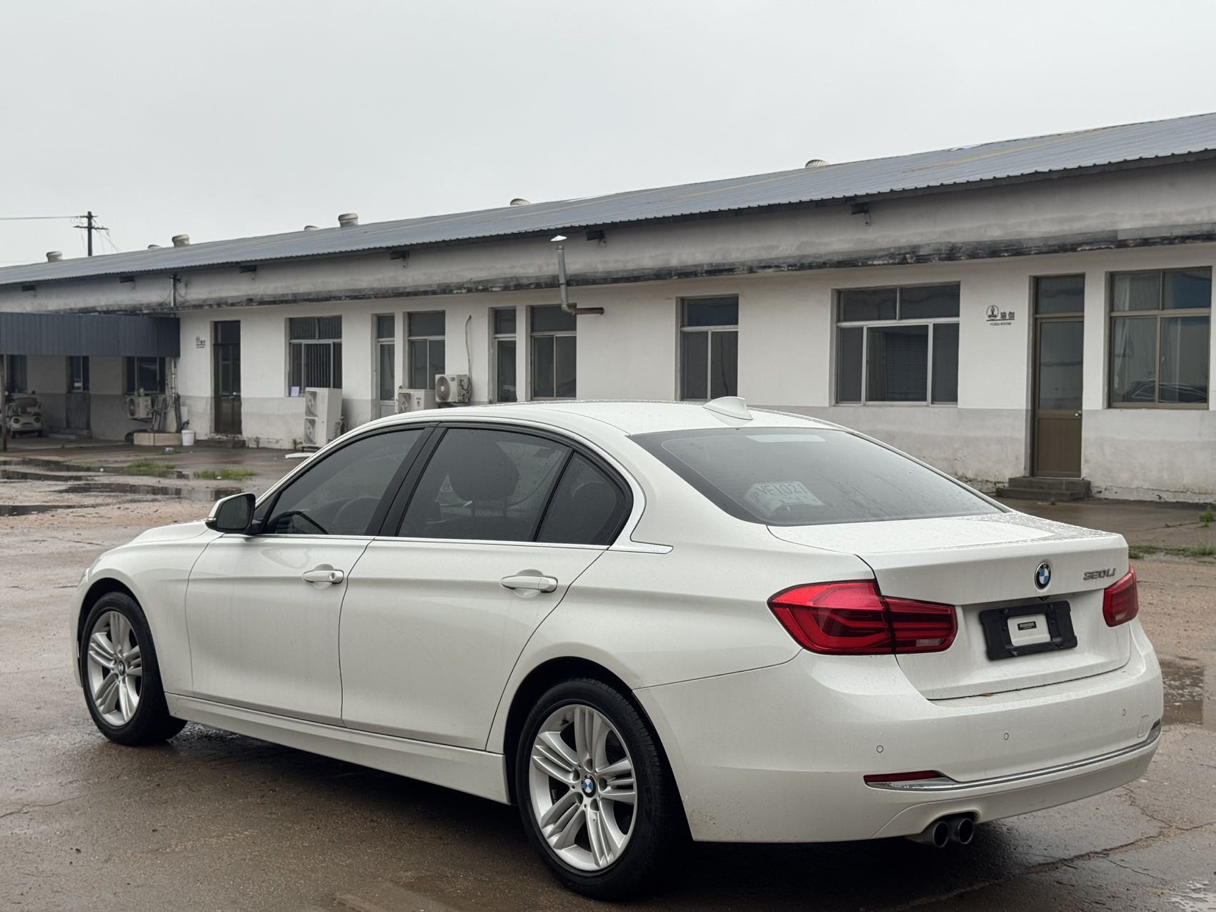 BMW 3 Series 2017 #7 BMW 3 Series 2017 car image #7