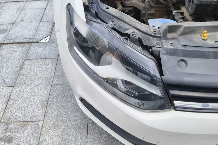 Volkswagen Polo 2019 car image #8