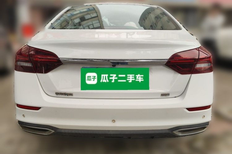 GEELY Emgrand 2021 immagine di auto #4