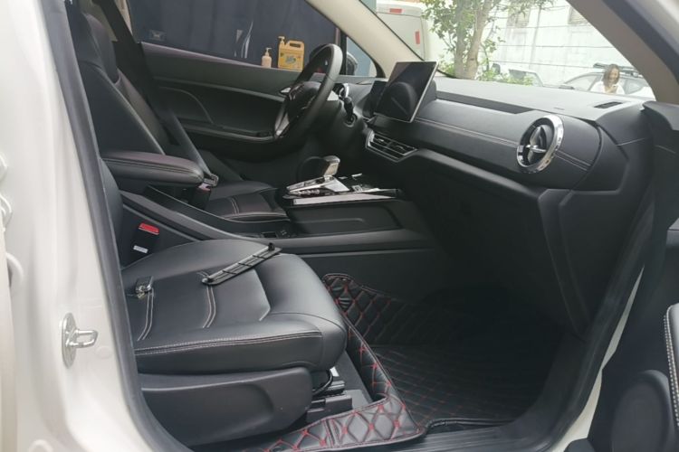 BYD Yuan New Energy 2019 #24 BYD Yuan New Energy 2019 car image #24