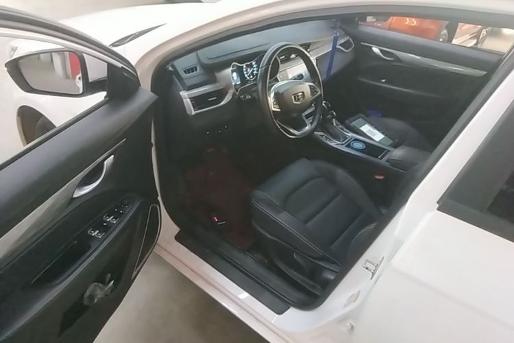GEELY Emgrand 2019 #16 GEELY Emgrand 2019 car image #16