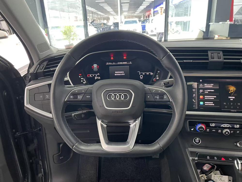 Audi Q3 2023 #14 Audi Q3 2023 car image #14