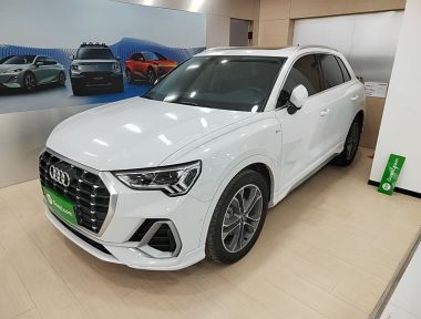 Audi Q3 2023 car image 