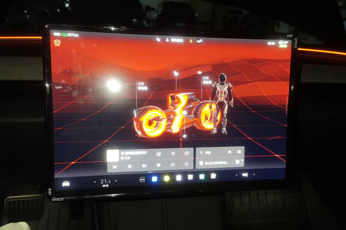 Tesla Model 3 2025 car image #24