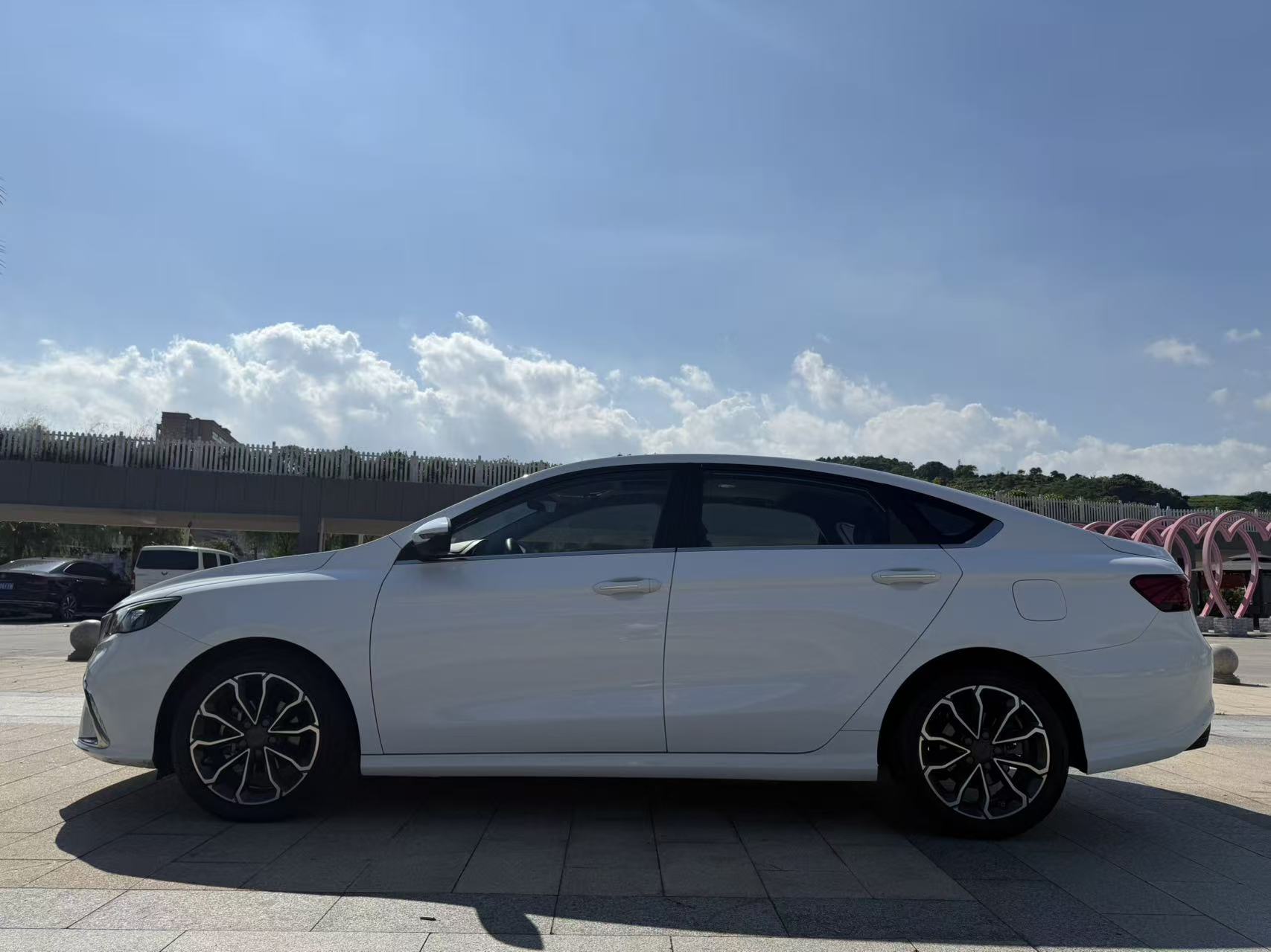 GEELY Binray 2021 car image #7