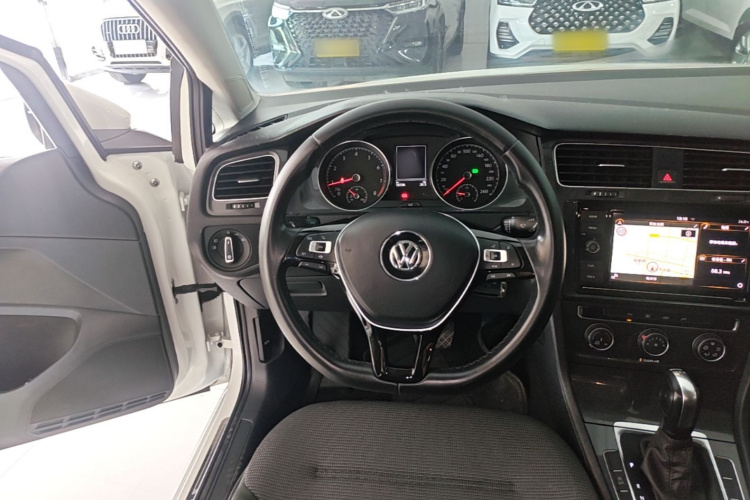 Volkswagen Golf 2020 #11 Volkswagen Golf 2020 car image #11