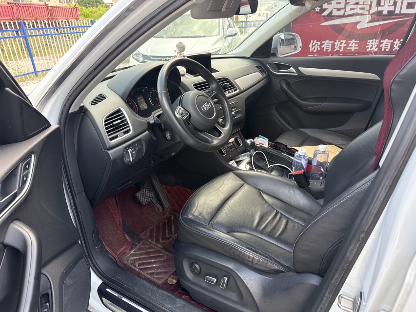 Audi Q3 2019 car image #4