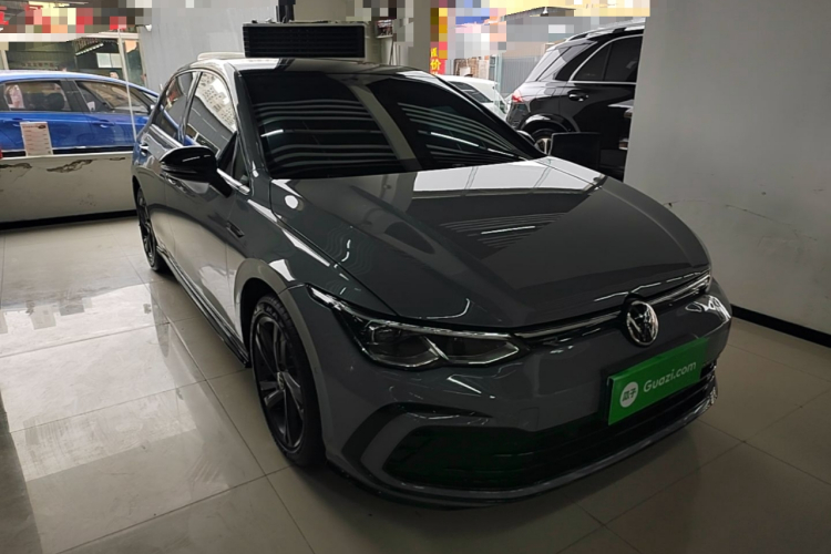 Volkswagen Golf 2021 car image #4
