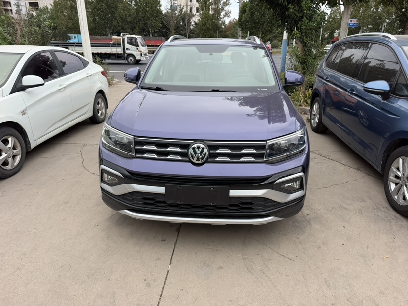 Volkswagen T-Cross 2019 immagine di auto #2
