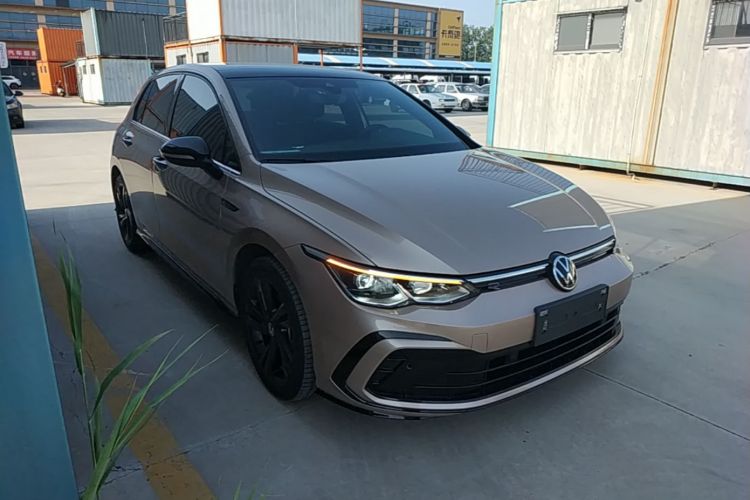 Volkswagen Golf 2022 car image #4
