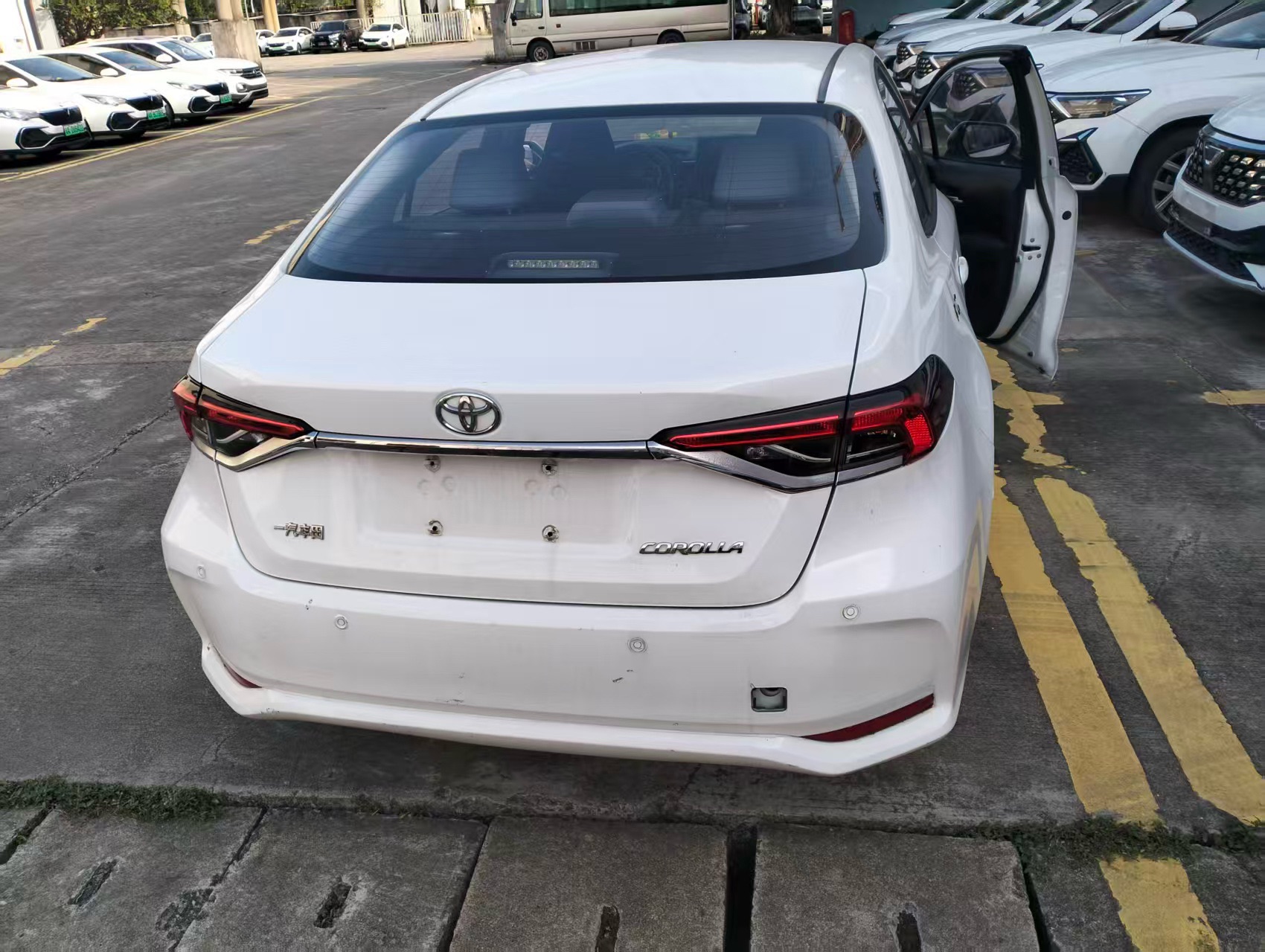 Toyota Corolla 2023 car image #2