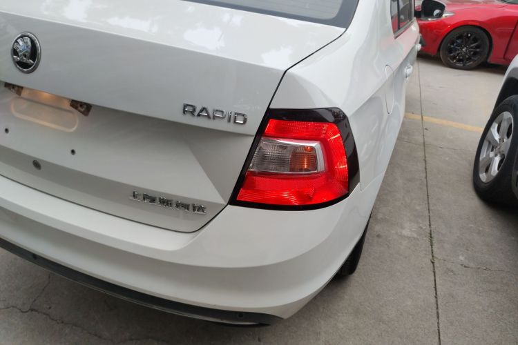 Skoda Rapid 2018 #8 Skoda Rapid 2018 image de voiture #8