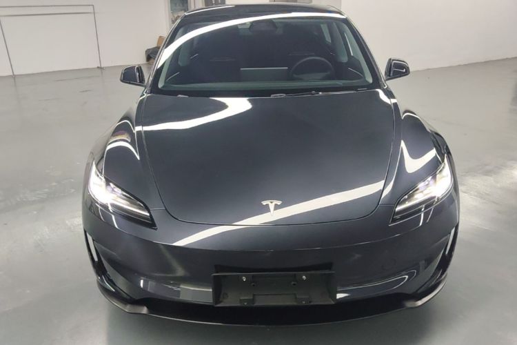 Tesla Model 3 2024 car image #3