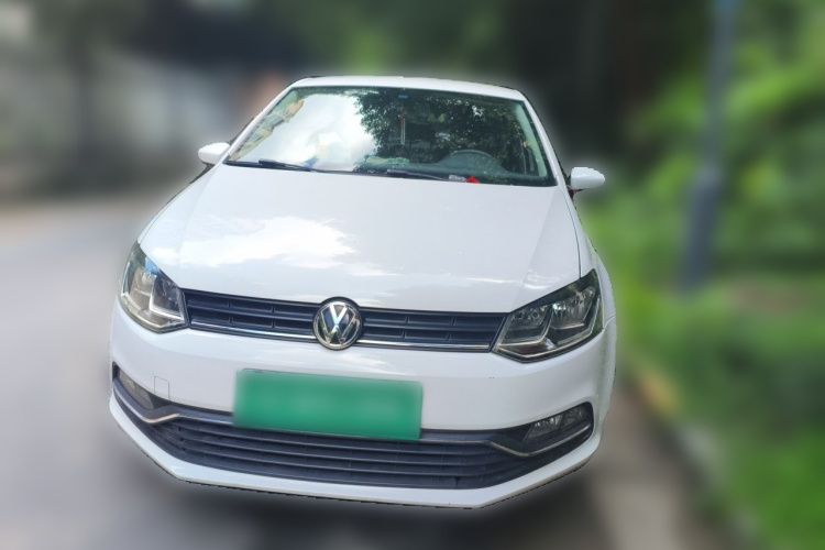 Volkswagen Polo 2014 car image #3