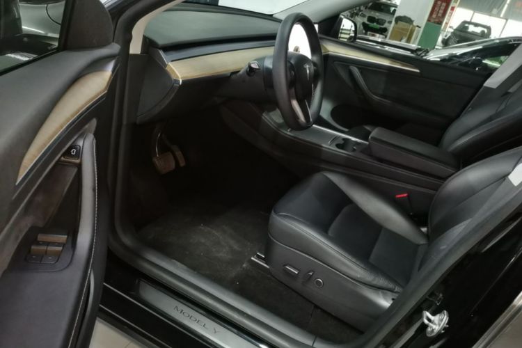 Tesla Model Y 2021 #16 Tesla Model Y 2021 car image #16