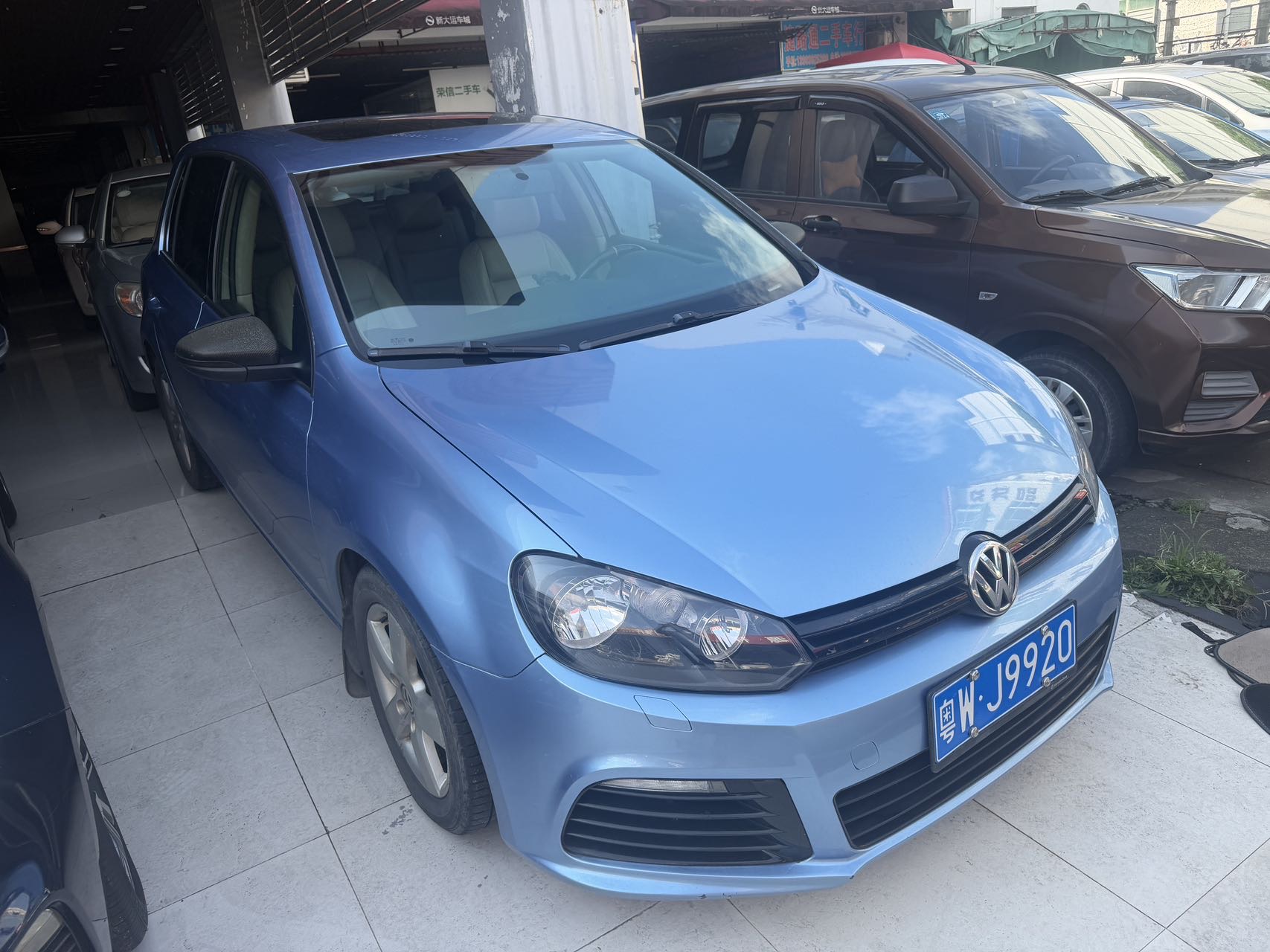 Volkswagen Golf 2010 #2 Volkswagen Golf 2010 car image #2