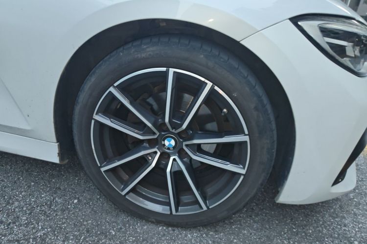 BMW 3 Series 2022 car image #6