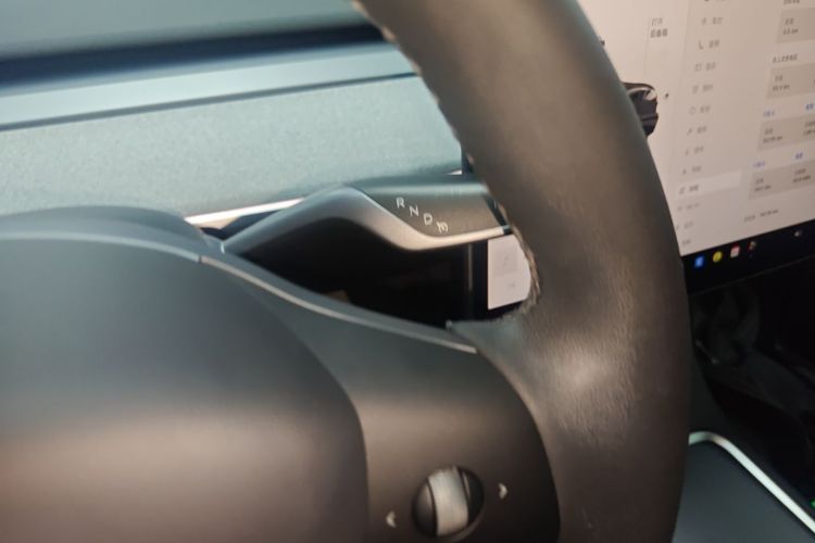 Tesla Model Y 2023 #14 Tesla Model Y 2023 car image #14