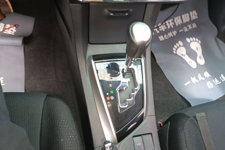 Toyota Corolla 2015 #14 Toyota Corolla 2015 car image #14