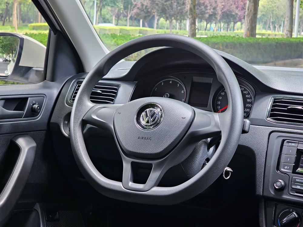 Volkswagen Santana 2021 car image #16