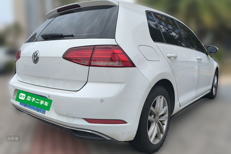 Volkswagen Golf 2018 car image #7