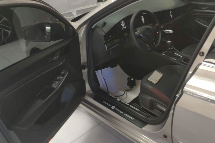 Volkswagen Bora 2021 car image #12
