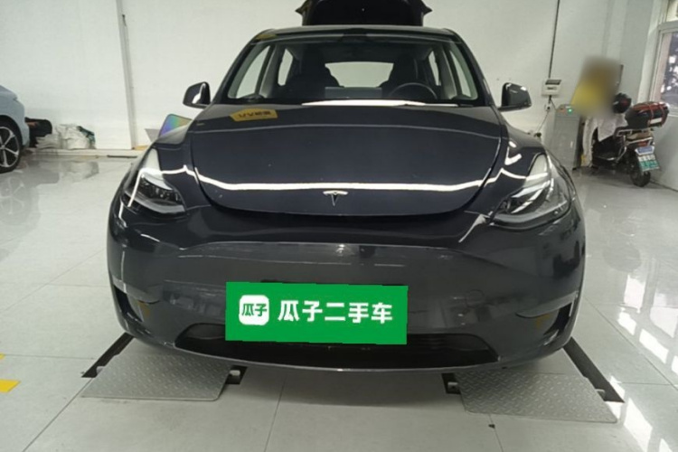 Tesla Model Y 2024 #3 Tesla Model Y 2024 car image #3