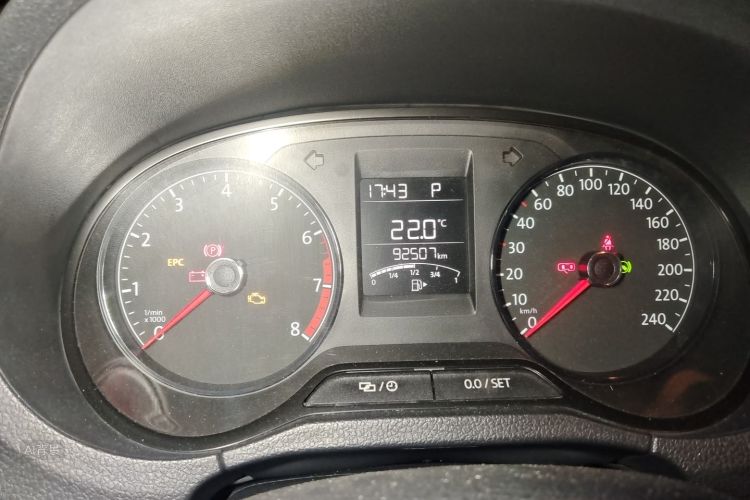Volkswagen Polo 2018 car image #14