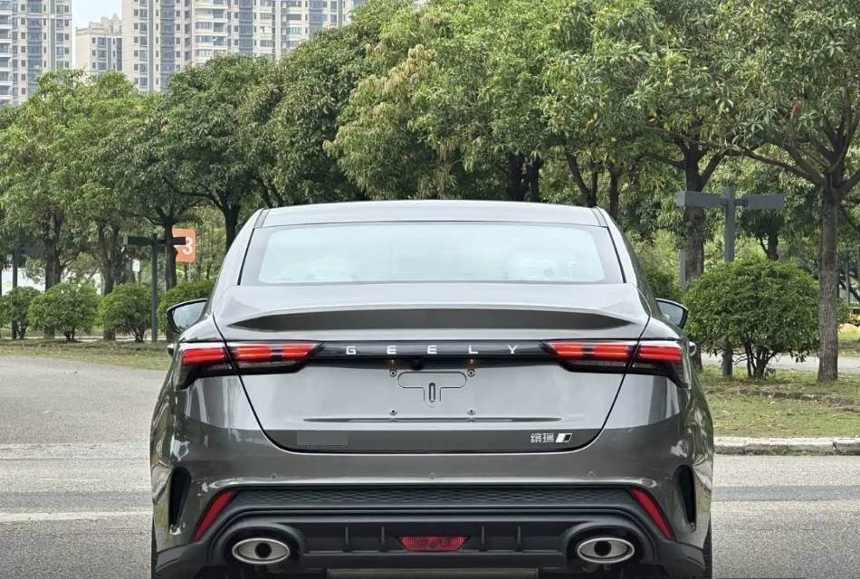 GEELY Binray 2026 car image #4