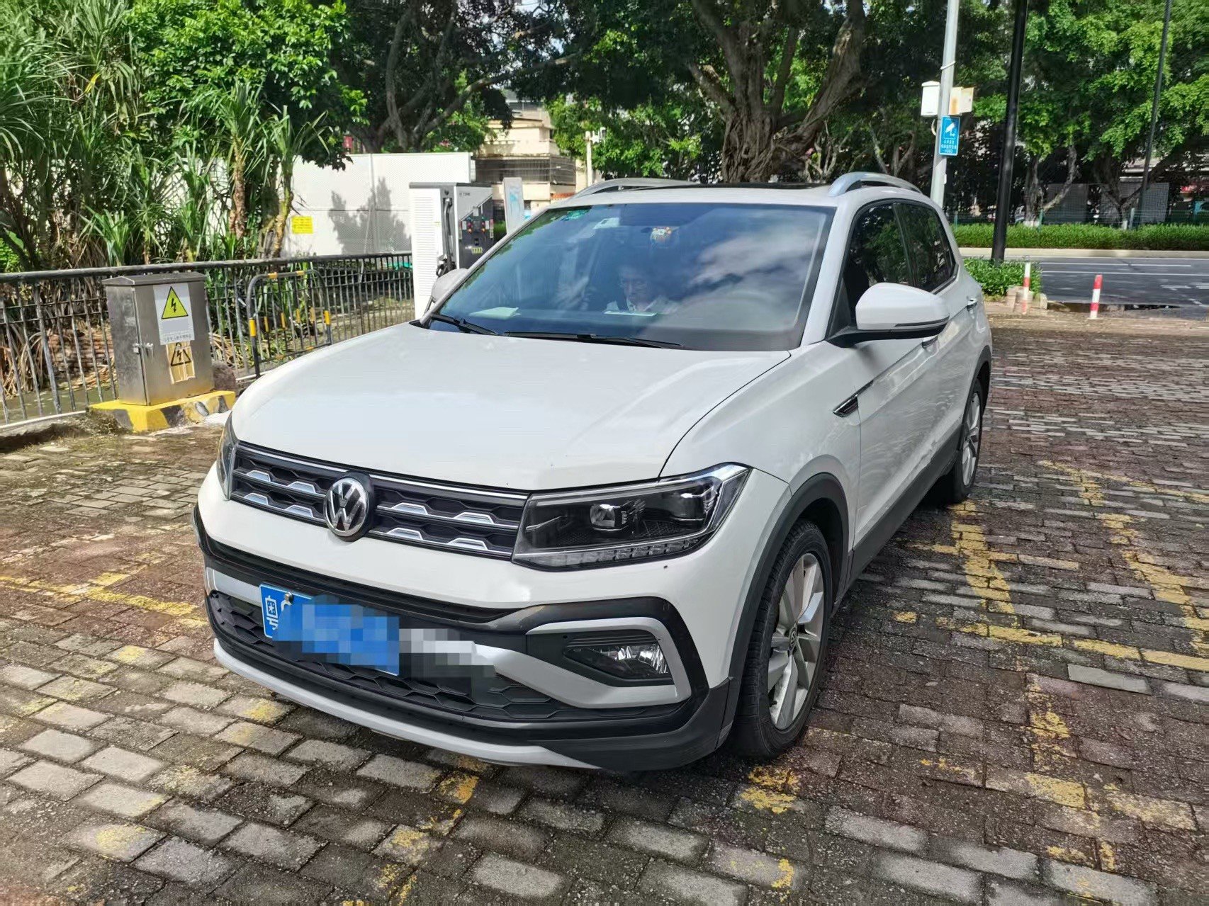 Volkswagen T-Cross 2020 Volkswagen T-Cross 2020 car image