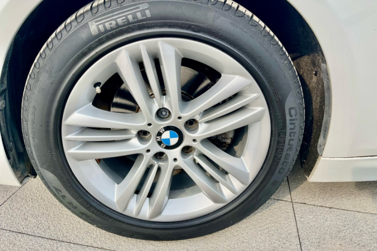 BMW 3 Series 2017 #21 BMW 3 Series 2017 car image #21