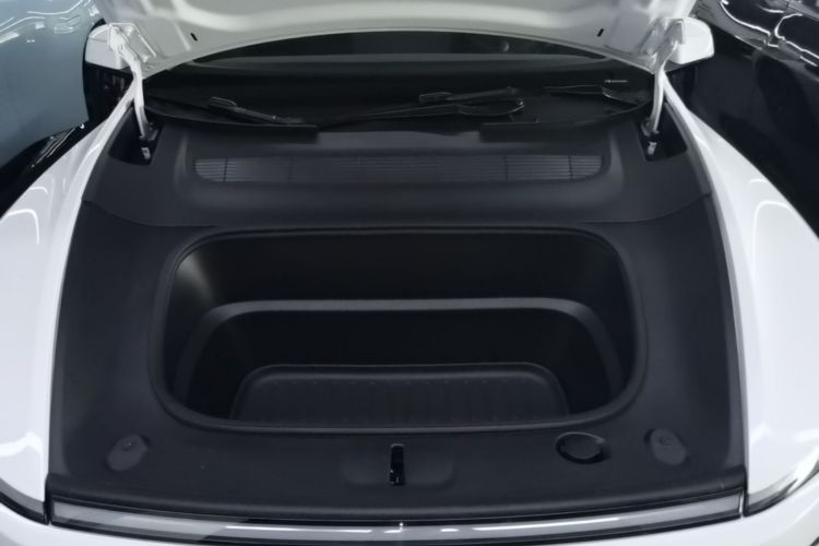 Tesla Model Y 2025 #20 Tesla Model Y 2025 immagine di auto #20