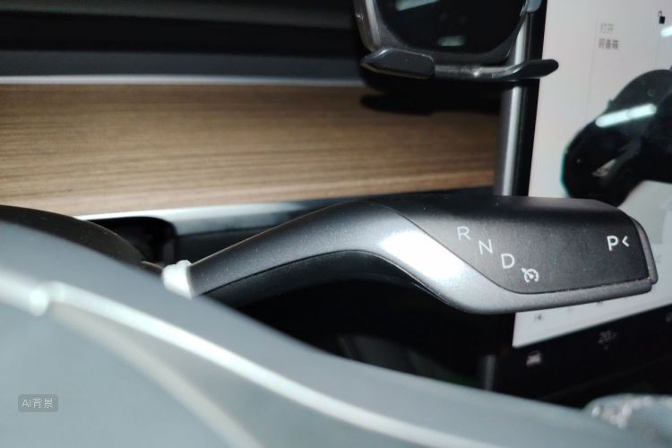 Tesla Model Y 2023 #16 Tesla Model Y 2023 car image #16