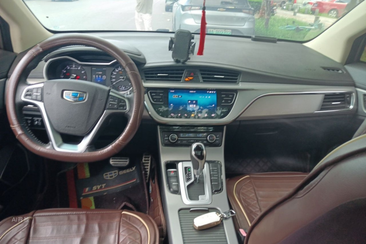 GEELY Emgrand GS 2018 car image #11